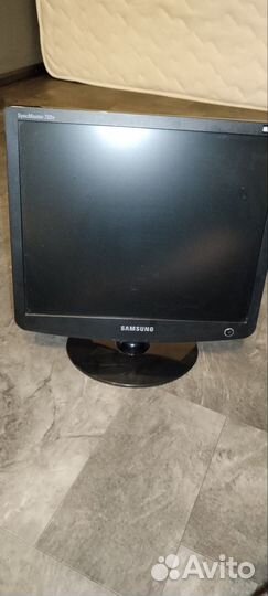 Монитор Samsung SyncMaster 732N