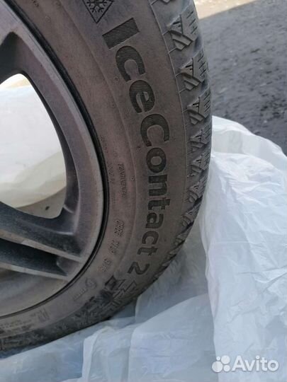 Continental IceContact 2 215/55 R16 97T