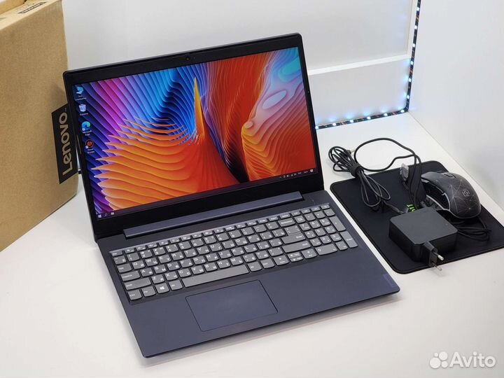 Lenovo Athlon/ Vega 3/8GB/256GB