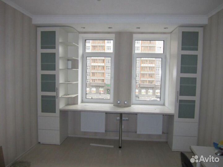 Рабочая зона у окна на заказ