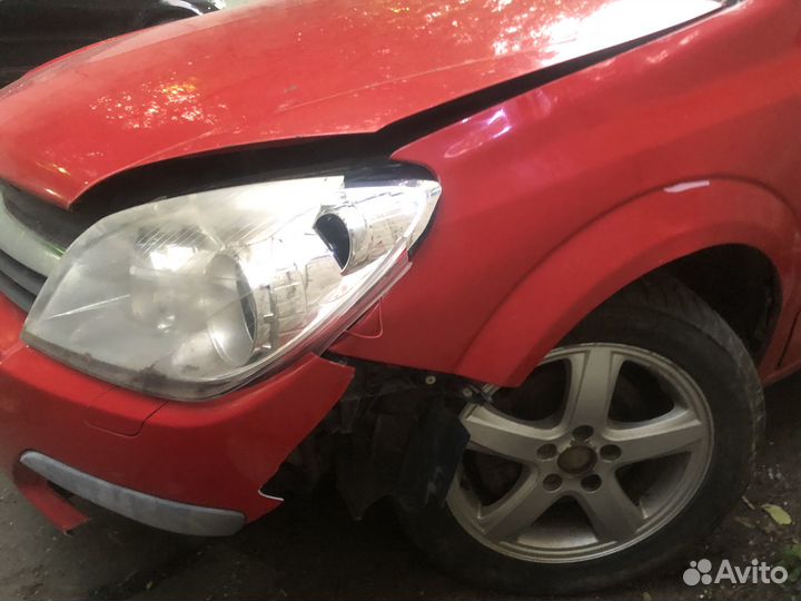 Opel Astra 1.8 AT, 2008, битый, 148 000 км