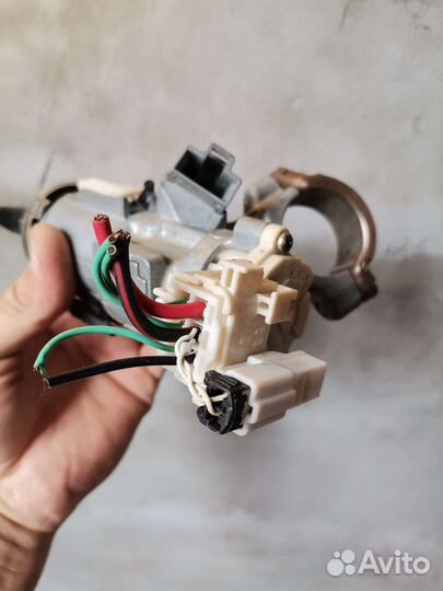 Замок зажигания toyota corolla Филдер