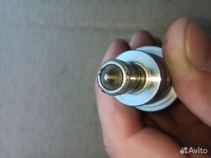 Форсунка бензиновая Toyota Avensis 2.0, 2.4