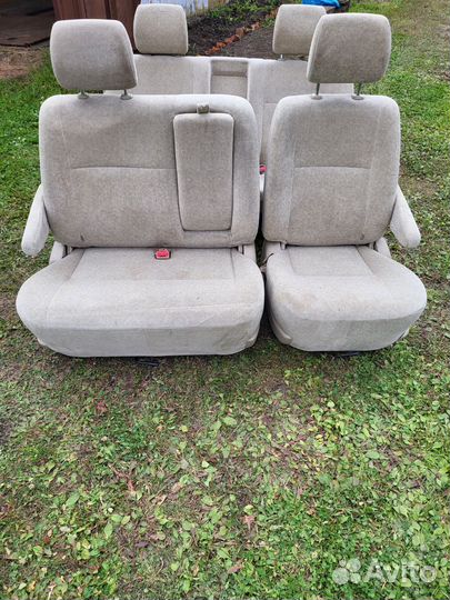 Продам сидения на Mitsubishi Delica