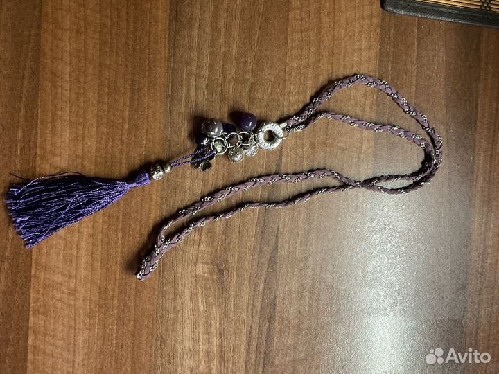 Украшение на шею длинное б/у