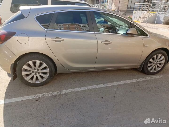 Opel Astra 1.4 AT, 2011, 308 000 км