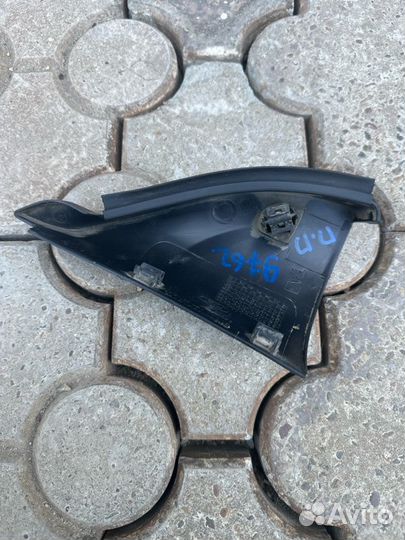 Накладка на зеркало передняя правая Ford Focus 1