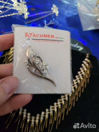 Брошка новая