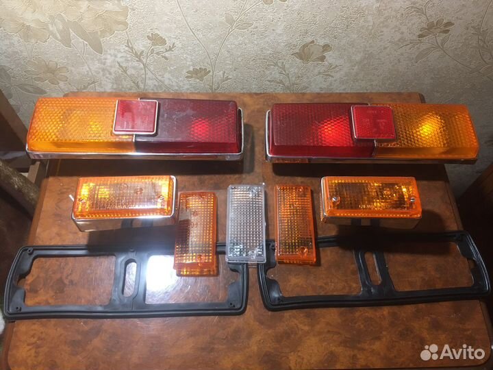 Комплект Задние Передние поворотники ваз 21011-13