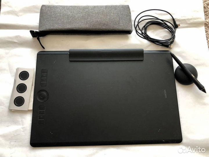 Графический планшет wacom intuos pro