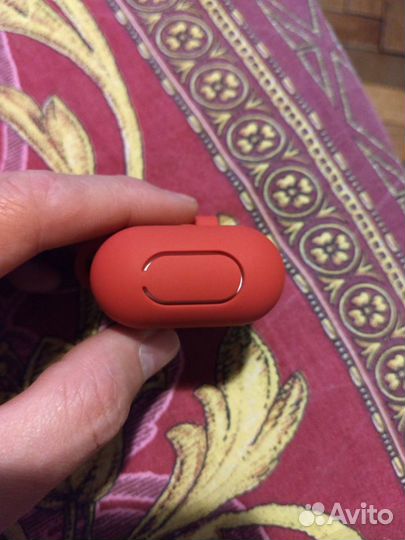 Футляр Apple для наушников AirPods