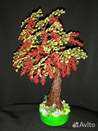 Дерево из бисера ручной работы