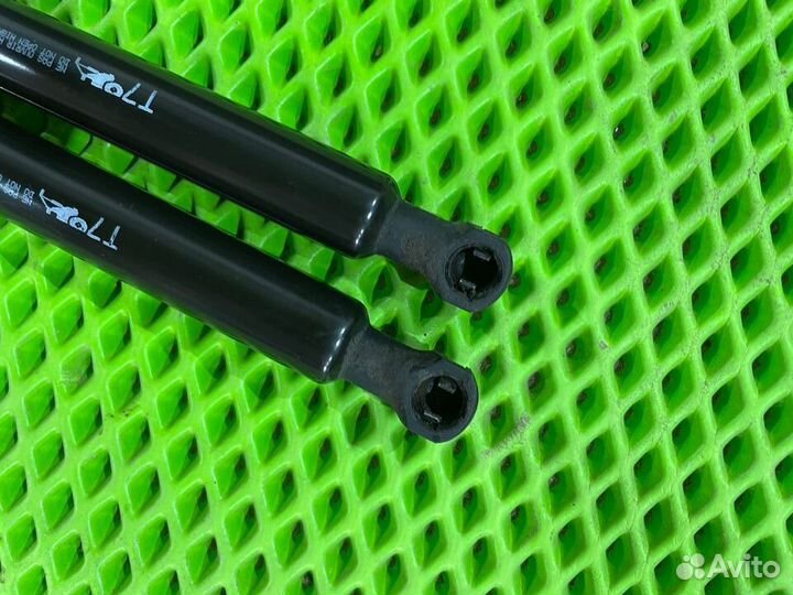 Амортизатор багажника Peugeot 308