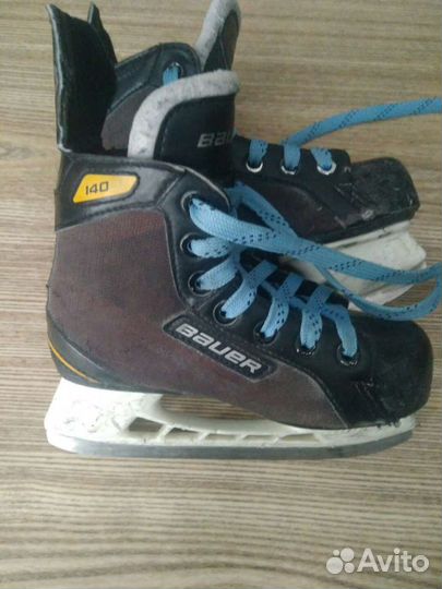 Хоккейные коньки bauer