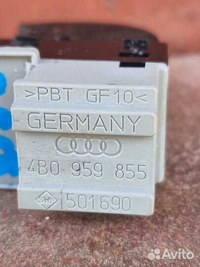 Кнопка стеклоподъемника Audi A6 C5