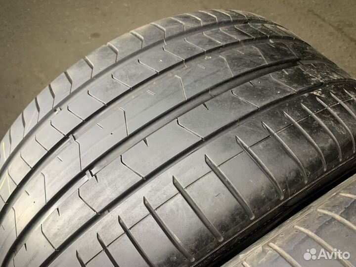 Pirelli P Zero PZ4 275/35 R20