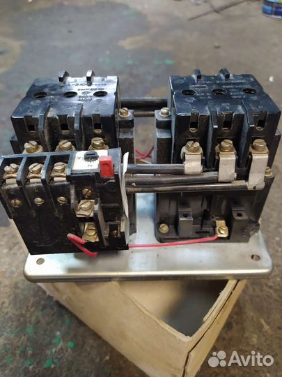 Пускатель 3х фазный 3 величины новый 220в