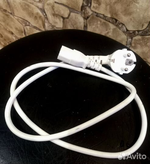 Кабель для компьютера