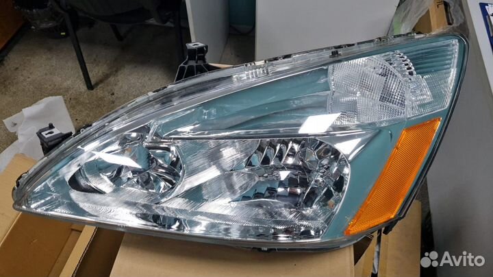 Фара левая honda accord 03-07