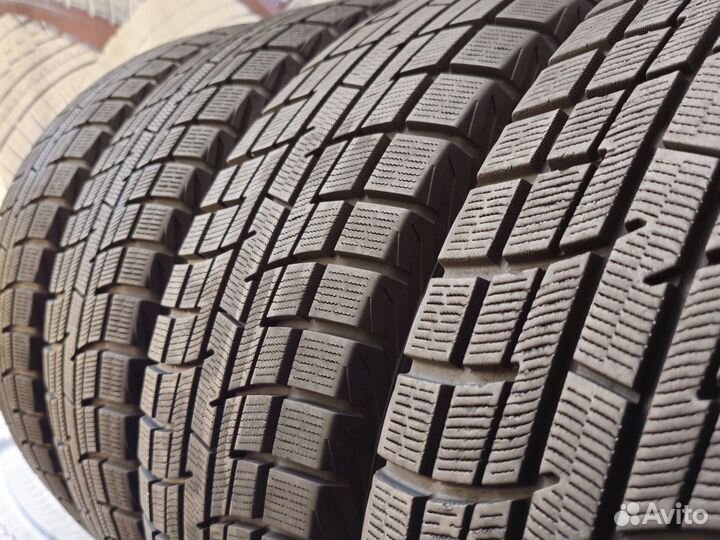 Yokohama Ice Guard IG30 215/60 R17