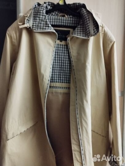 Новая ветровка. По груди 120см