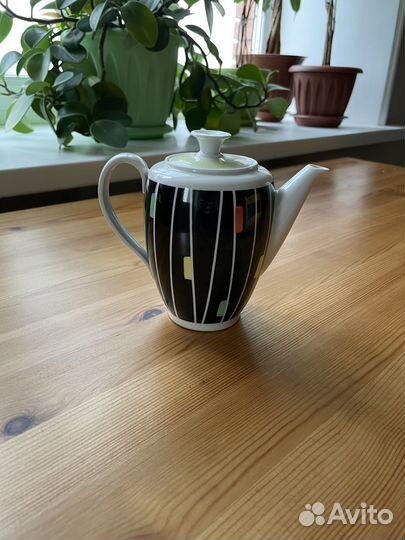 Фарфоровый кофейник ГДР