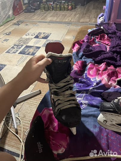 Коньки хоккейные 37.5