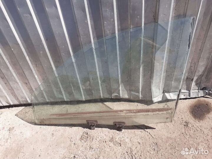 Стекло переднее Hyundai Sonata