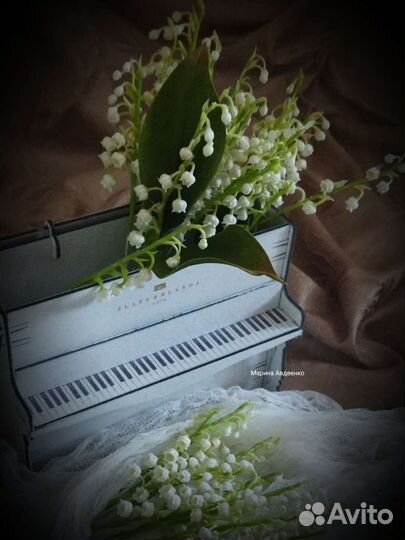 Ландыши ручной работы. В смешанной технике