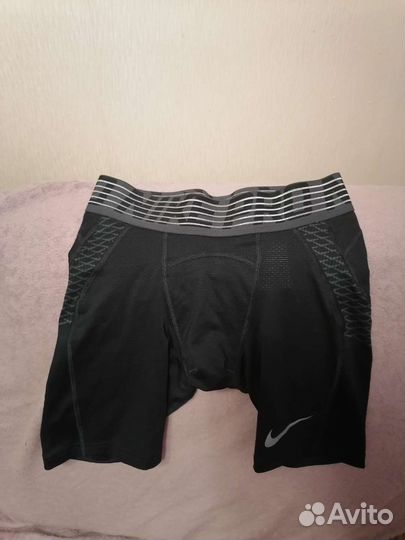 Продаю спортивные шорты nike мужские оригинал