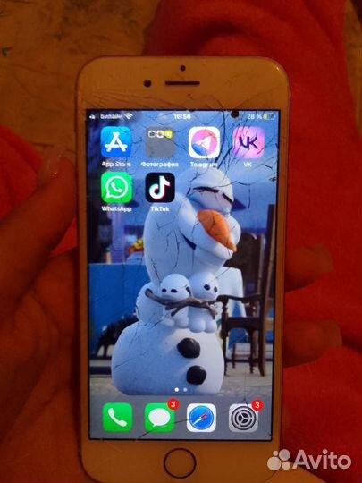 Телефон iPhone 6s