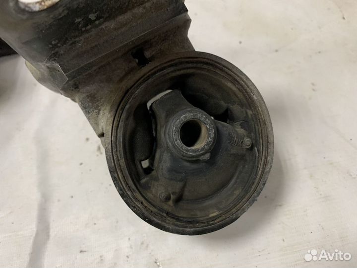 Подушка двигателя, МКПП Lancer 9