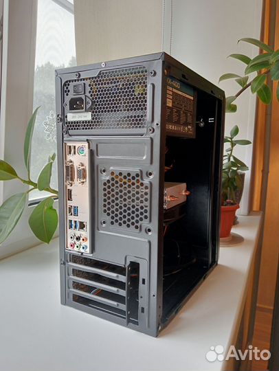 Core i3 6100, 8Гб озу, ssd 240Гб, intel HD