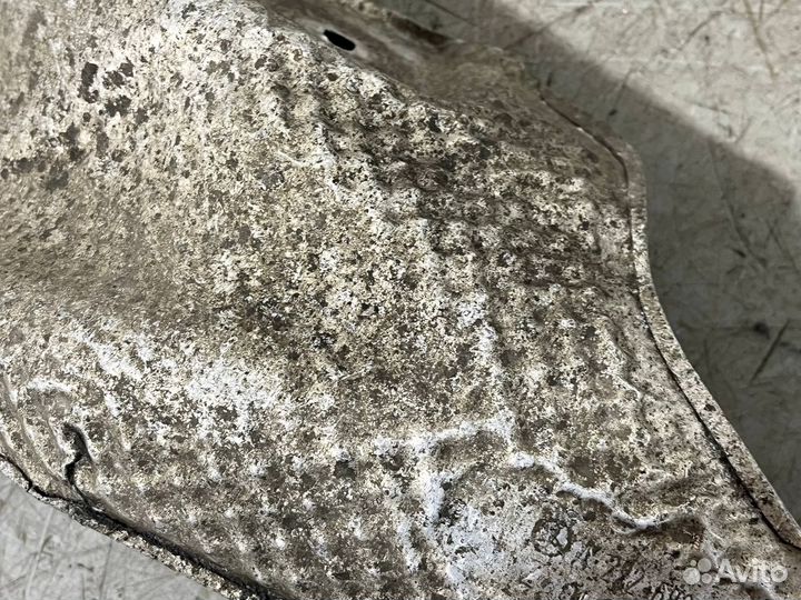 Тепловой экран глушителя левый Мerсedеs W222 2013