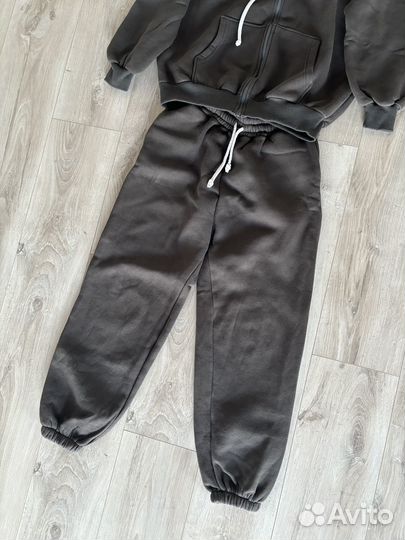 Костюм спортивный