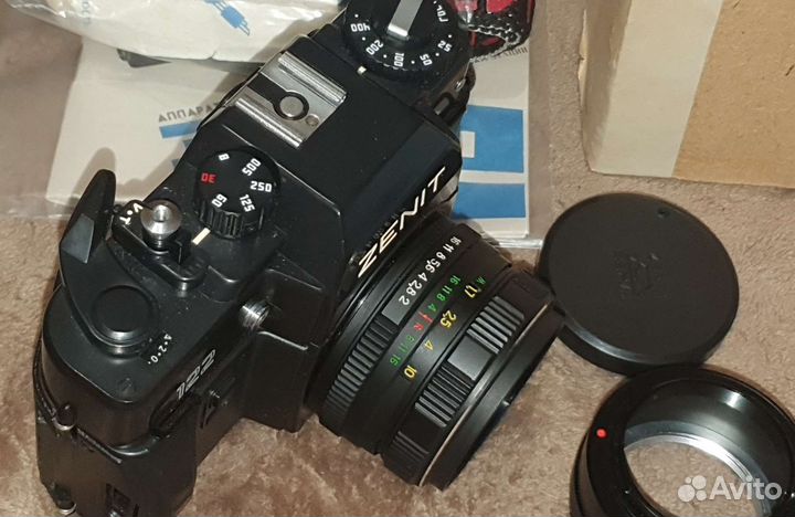 Плёночный фотоаппарат Зенит 122