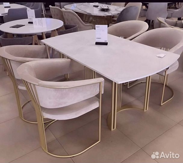 Кухонный стол и стулья от производителя