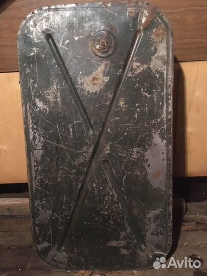 Металлический бак