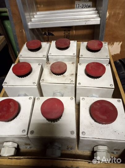 Кнопки аварийного останова стоп