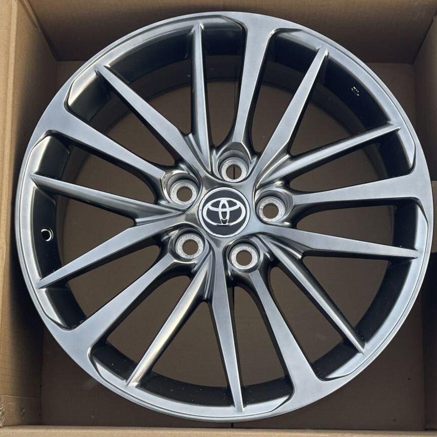 Литые диски Toyota 8×R18 5×114.3