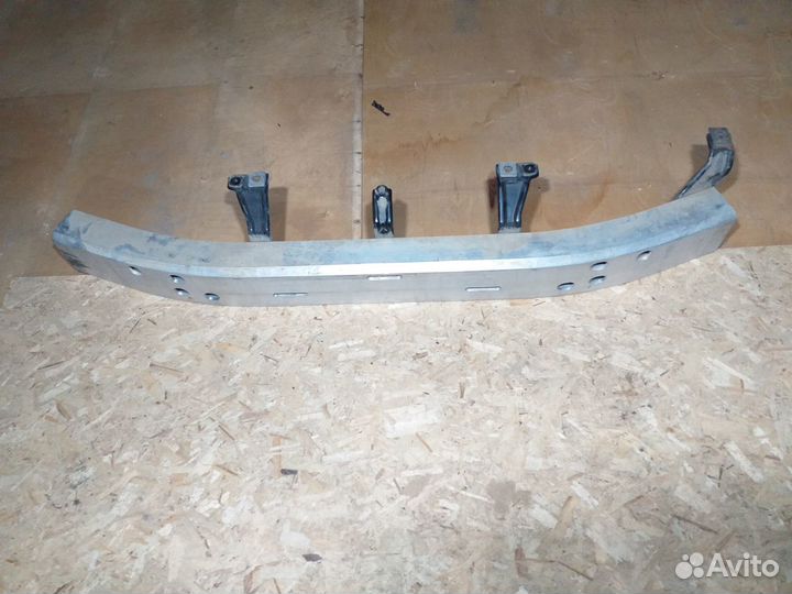 Усилитель бампера Toyota Land Cruiser Prado 150