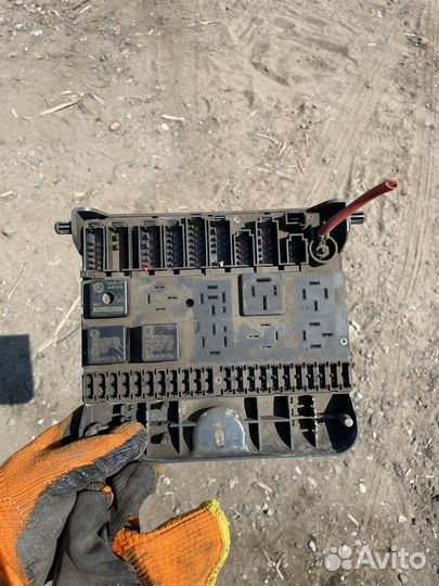 Блок предохраниьелей skoda felicia