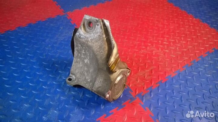 Кронштейн двигателя левый BMW X5 E53