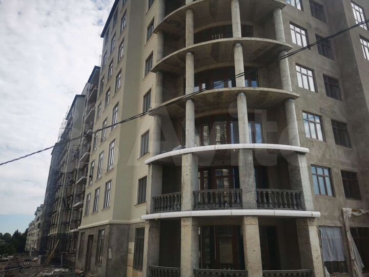 4-к. квартира, 171 м², 2/8 эт.