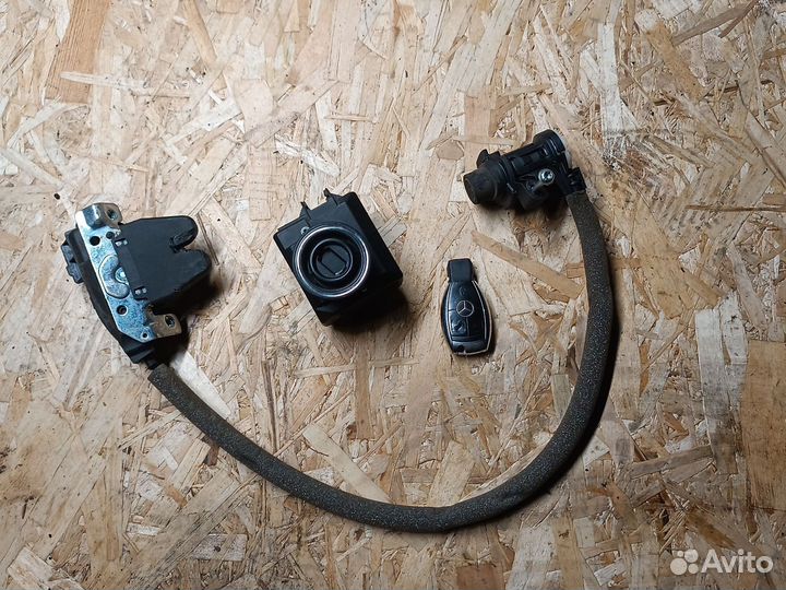 Замок зажигания Mercedes C-Class W204