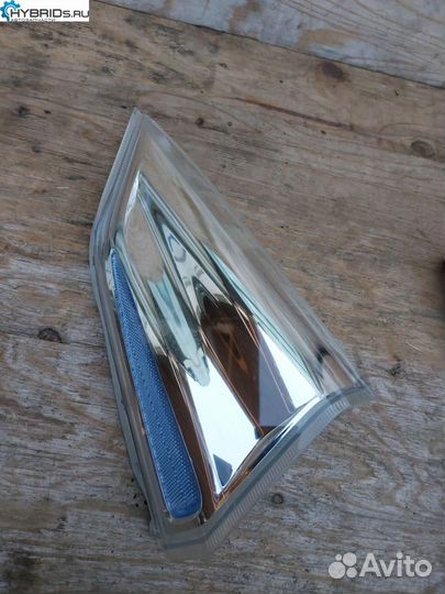 Габаритный фонарь передний правый Nissan Leaf ZE0