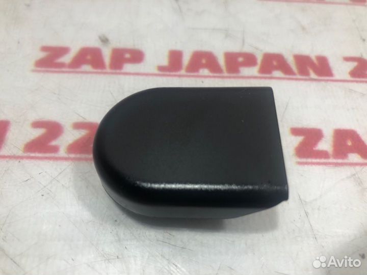 Заглушка дворника передняя Mitsubishi Outlander GF