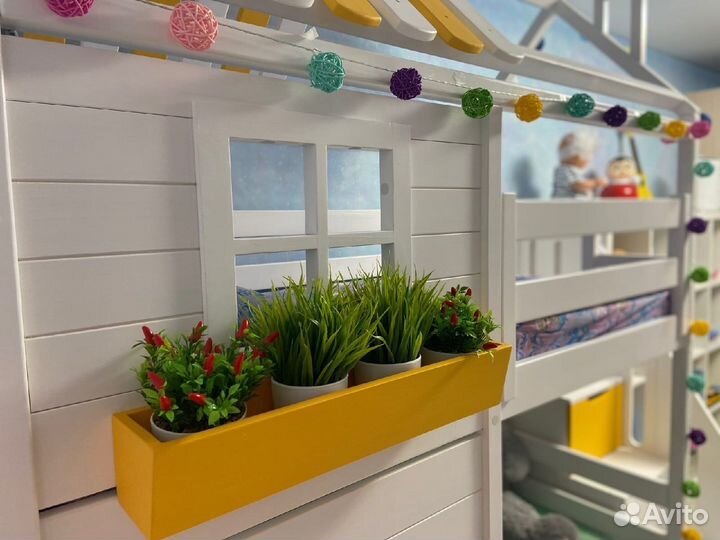 Двухъярусная кровать для двоих детей