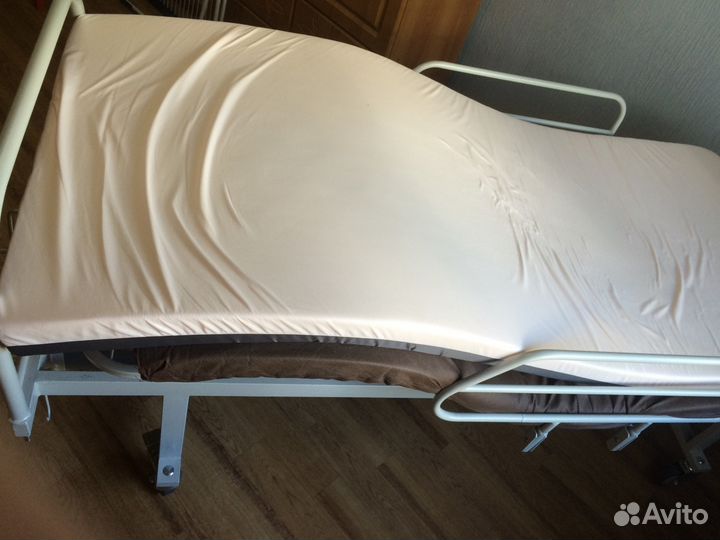 Медицинская функциональная кровать для лежачего