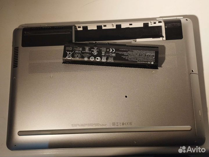 Ноутбук HP Pavilion 17-ab024ur